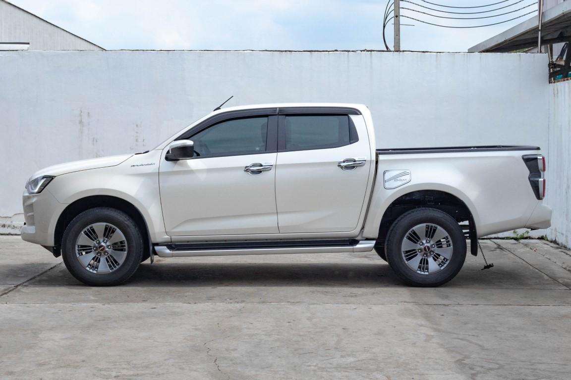 Isuzu Dmax Cab4 Hilander 1.9 Z M/T 2021 *LK0478*